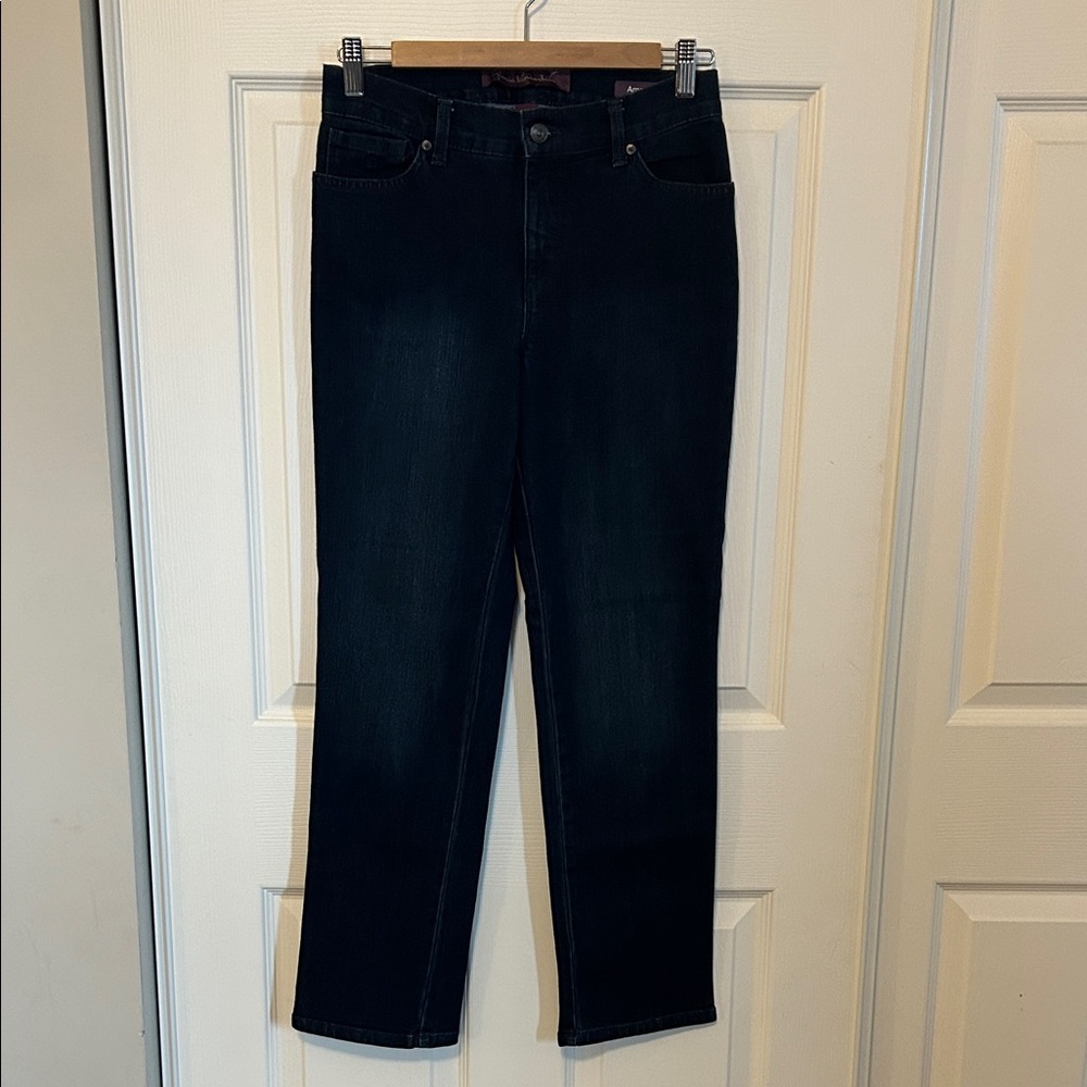 GLORIA VANDERBILT Amanda Straight Leg Jeans Petite 4